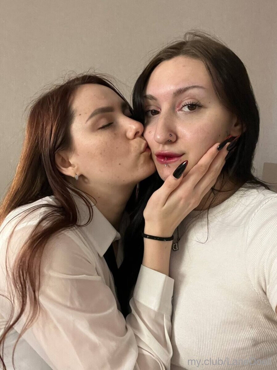 Hild ​​and ​​Blair Free Photos #24