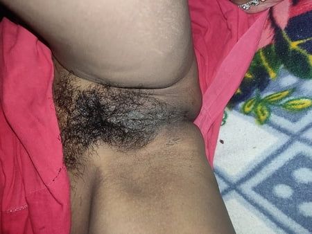 Desi tamil aunty pic