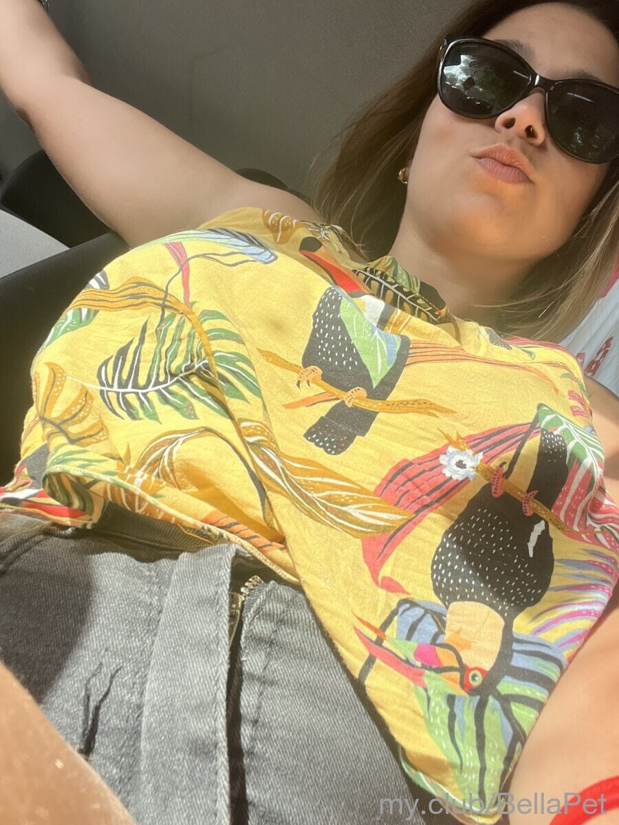 Bella 👑 Free Photos #9