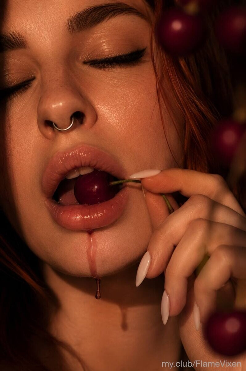 Free FlameVixen Photos