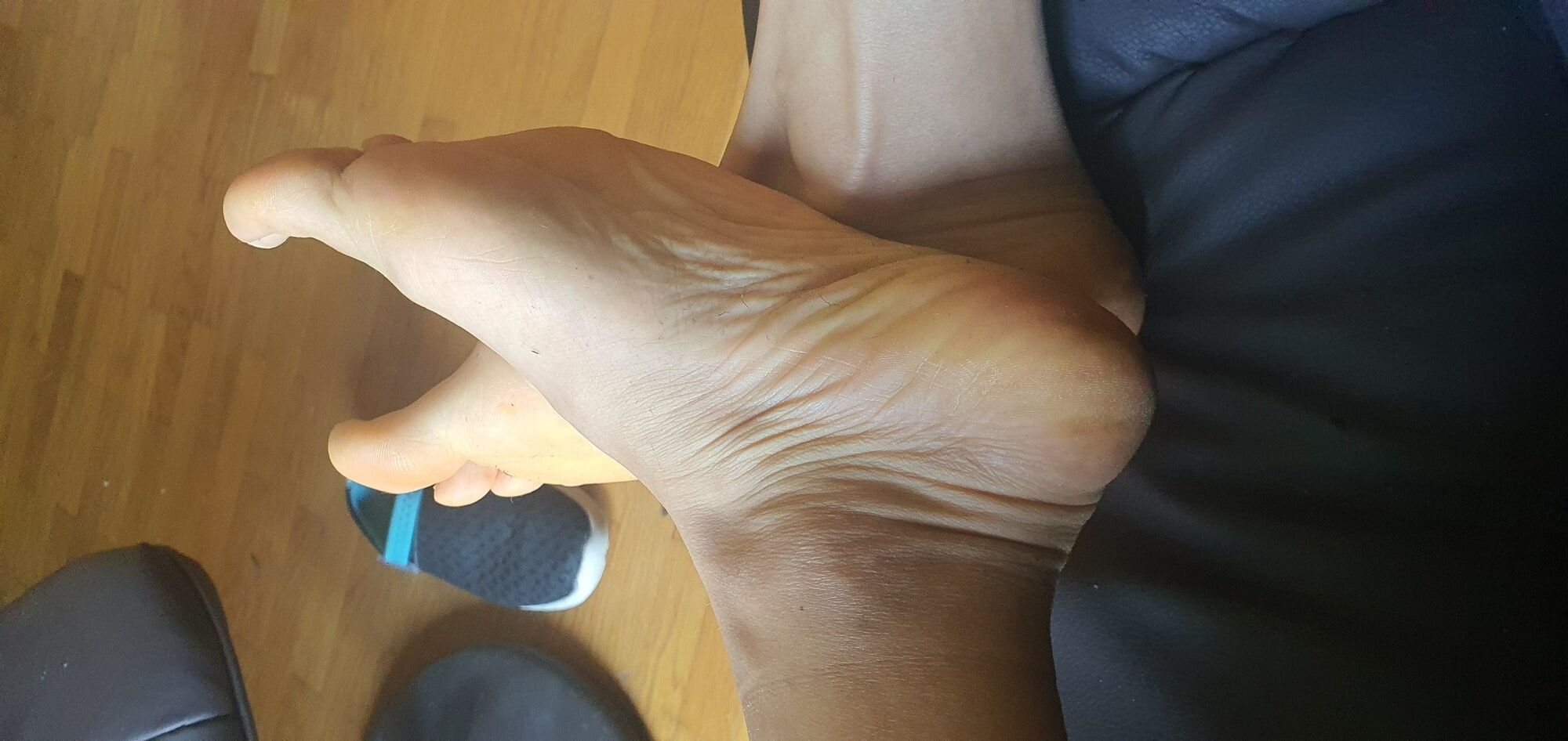 Feet 