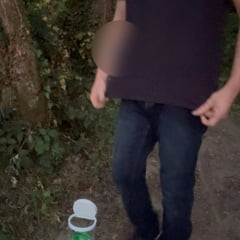 我在森林里绑衣服