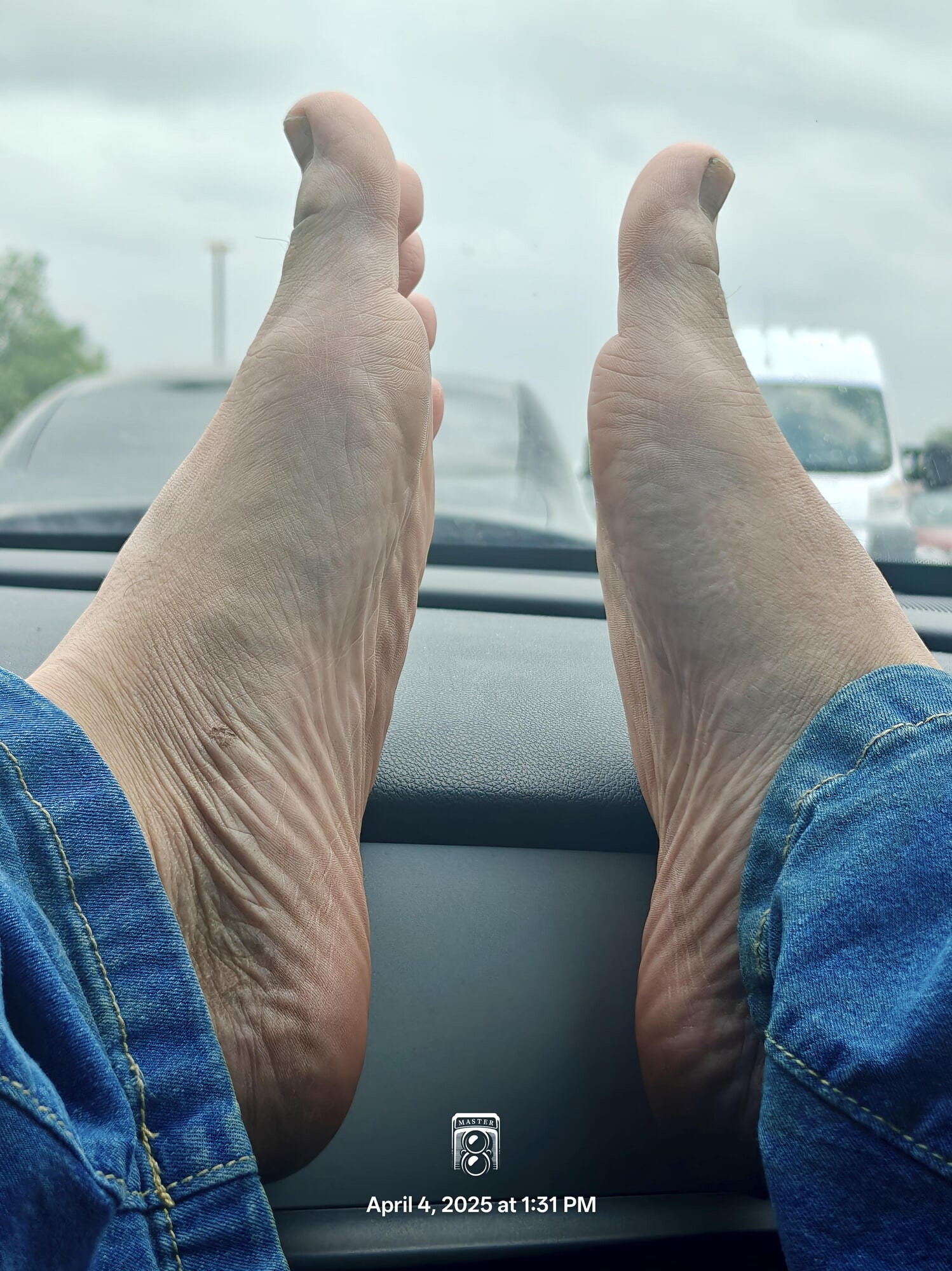 Clean Barefeet Foot Fetish Moment #20