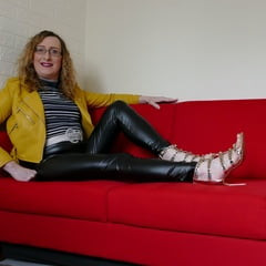 Black Shiny Wetlook Leggings with Yellow Leather Jacket. 