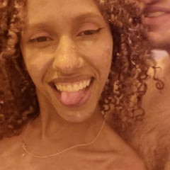 Sperma na njezino lice