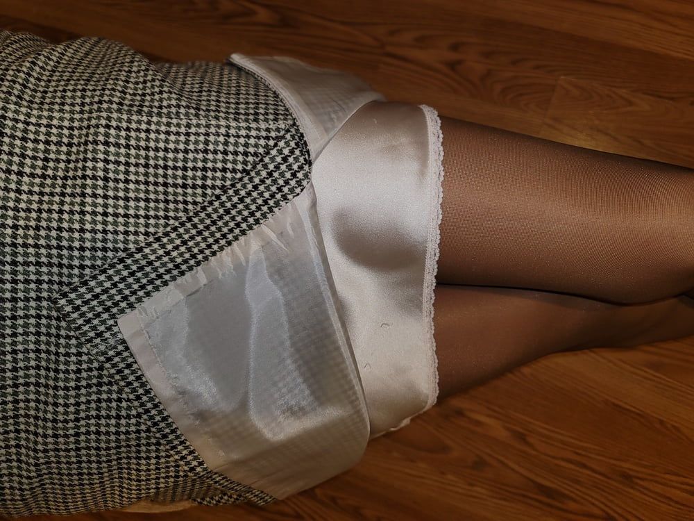 Lined tweed skirt with white silky half slip #11