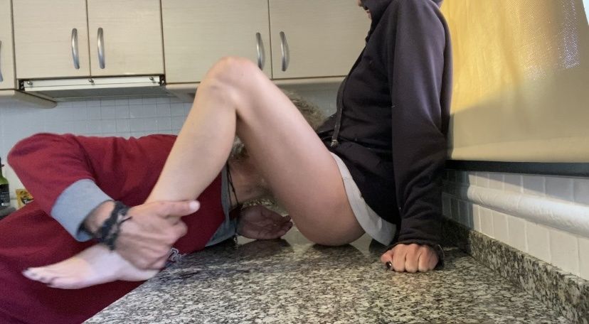 EATING PUSSY AND BLOWJOB IN THE KITCHEN (by WILDSPAINCOUPLE 