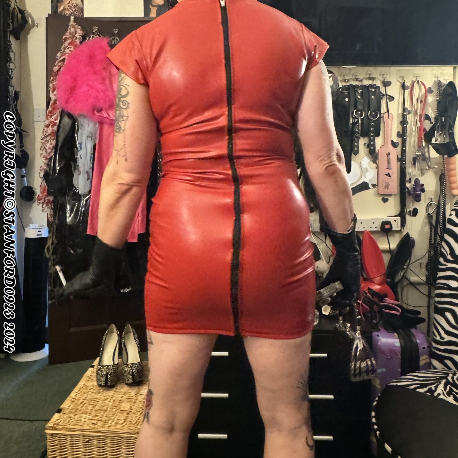 RUBBER WHORE SHIRLEY #15