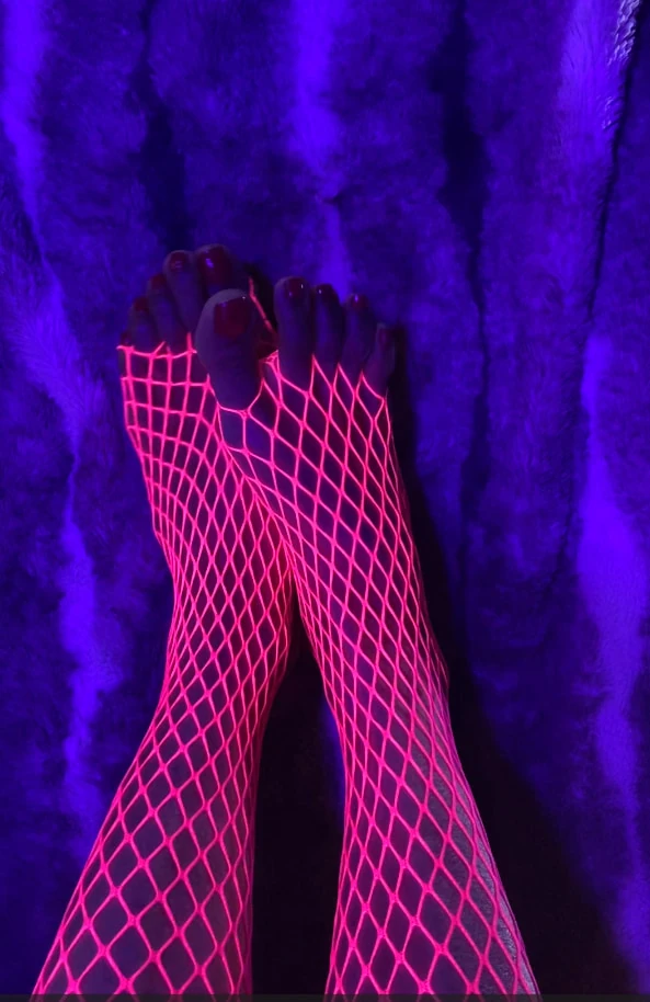 Long Toes into Neon Pink Fishnet