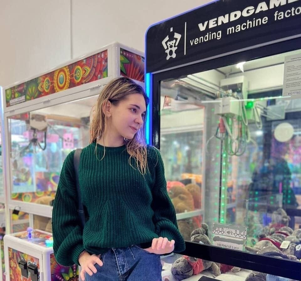 Cassandra Free Photos #36