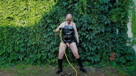 The Horny Rubber Gardener 22 (WetPlay&CockPlay Piss) 