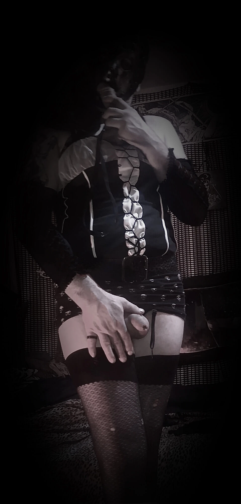 SUBMISSIVE SLUT