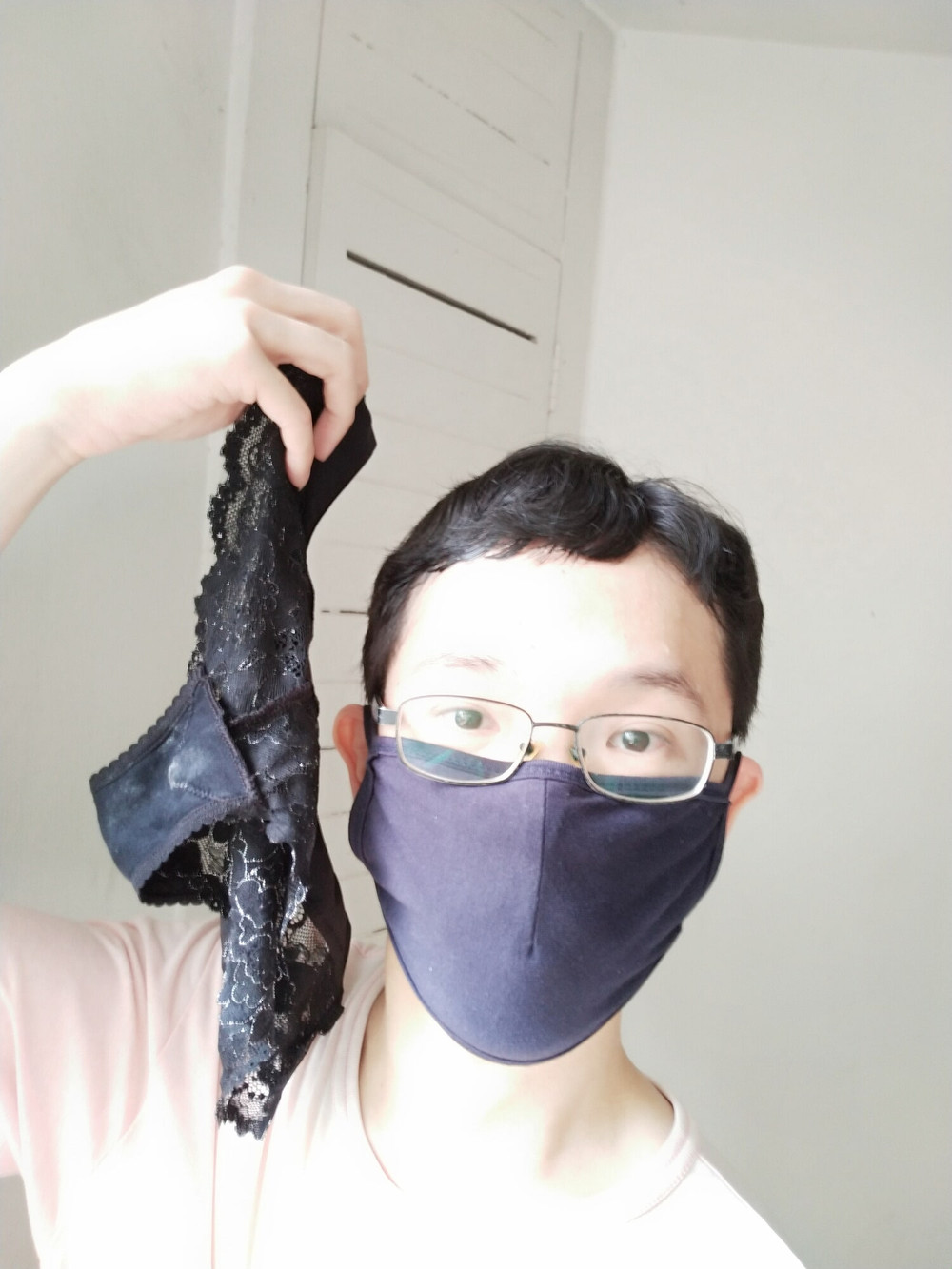 Selfie with random women used panties. #4