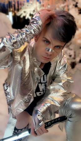 Shiny boi 