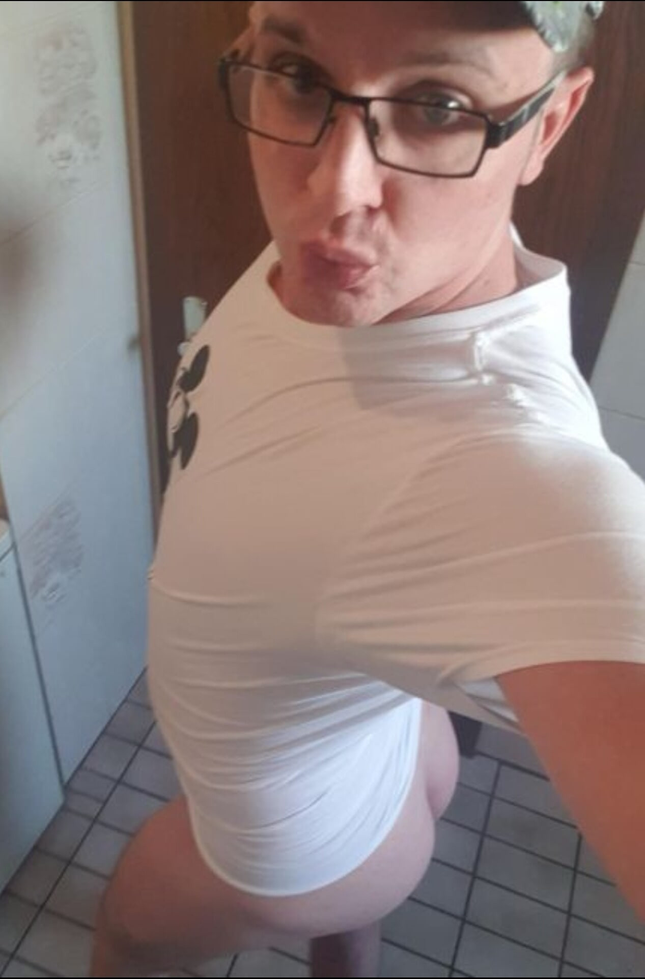Me in pink. I'm always so horny