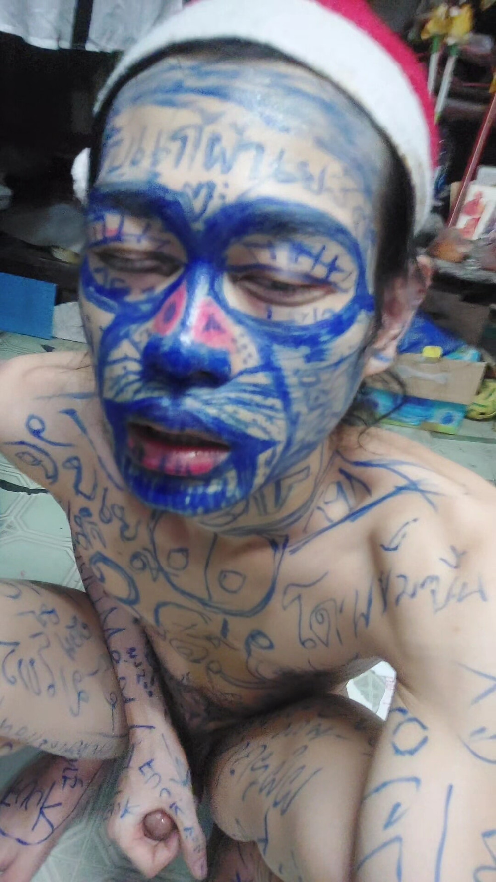 Masturbate with funny body paint #39