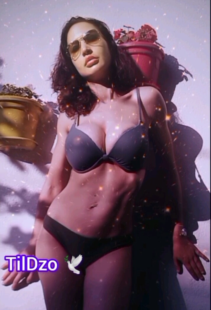 Deusa sexy do jardim tildzo 
