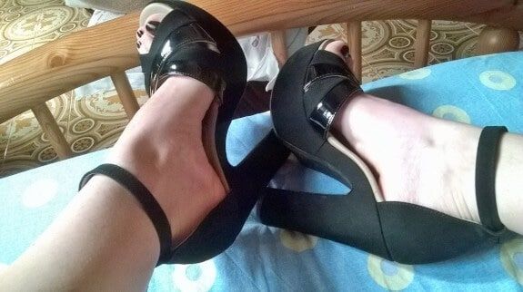 Sexy high heels and feet 💖 #43