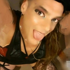 Hello, im eline 