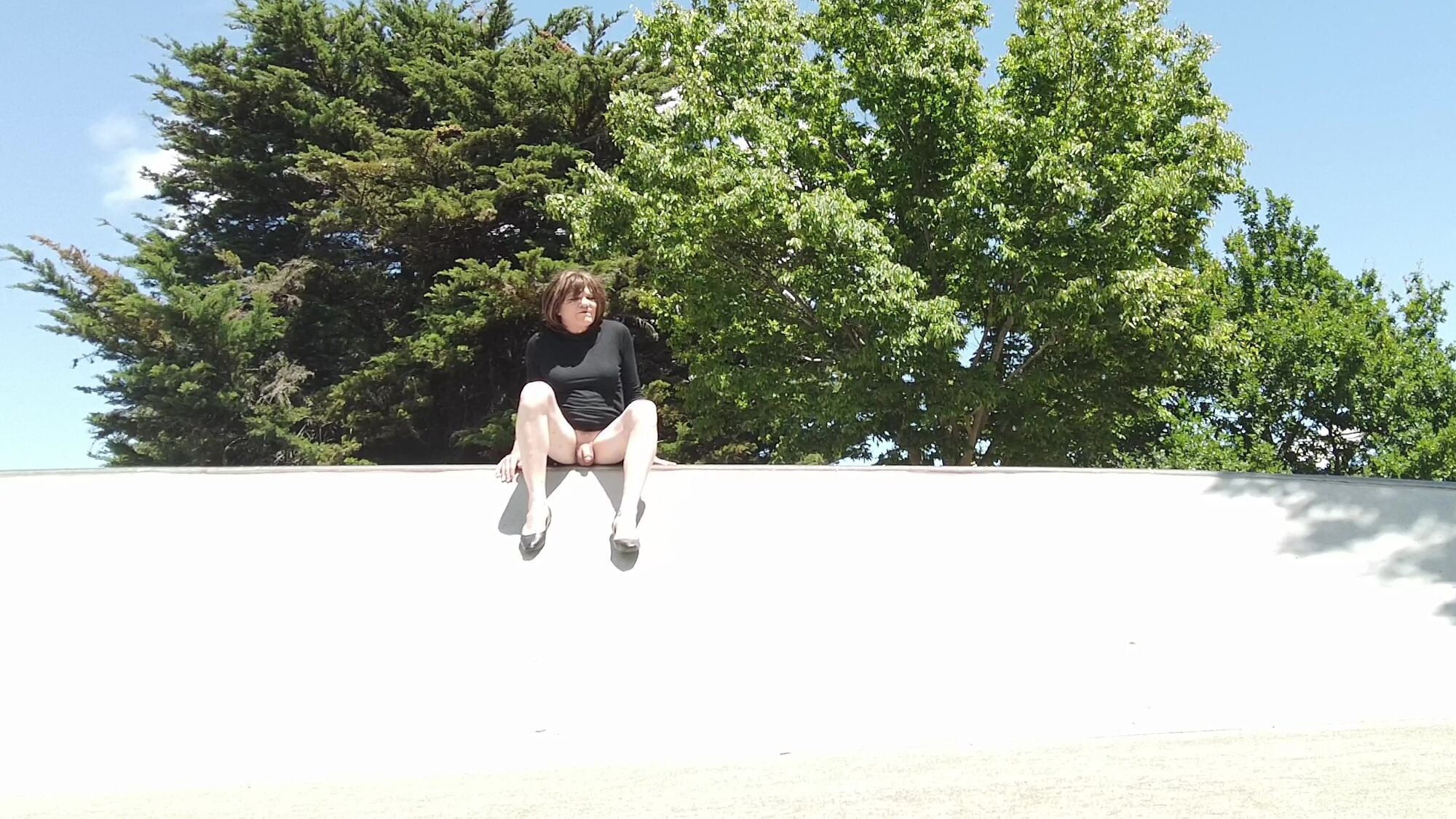 Crossdress Roadtrip - Skate park #13