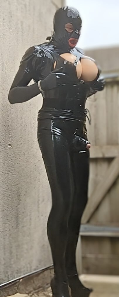 Alison in rubber #38