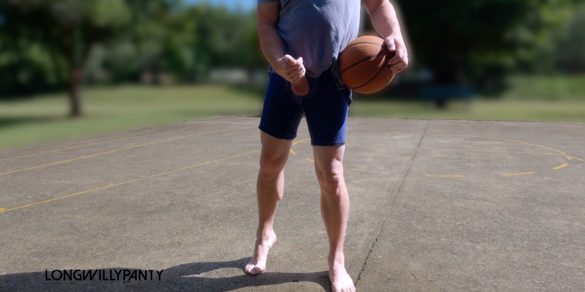Amateur exhibitionist plays dick out basketball #14
