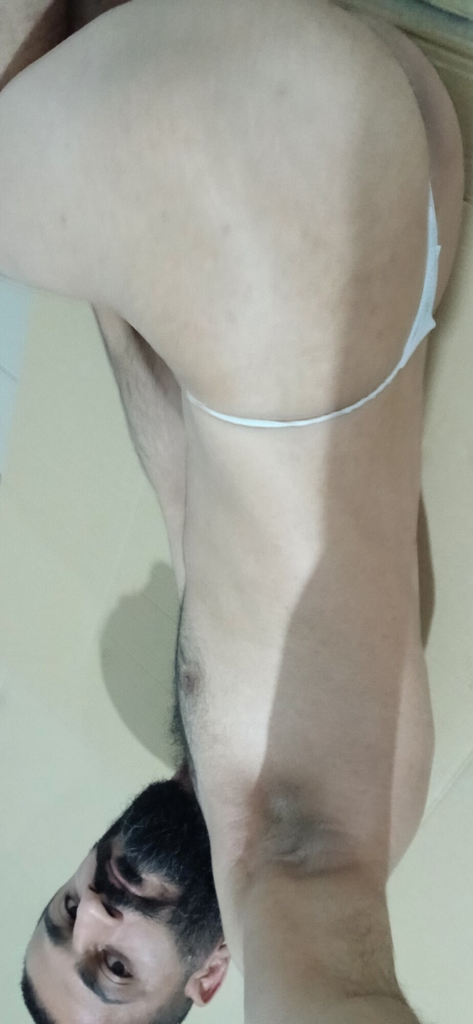 Gay Arab wearing g.sreng at work and taking some sexy pictur #19