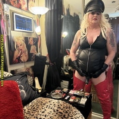 นายหญิงเย็ดทาสของเธอ