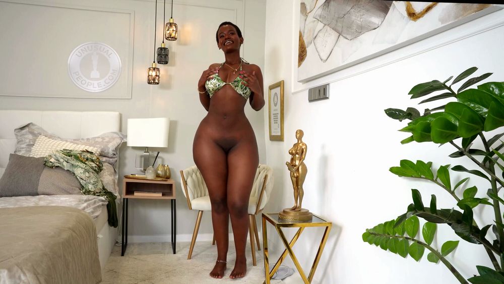 Unusual Award N.13: Extreme Proportions in African Woman