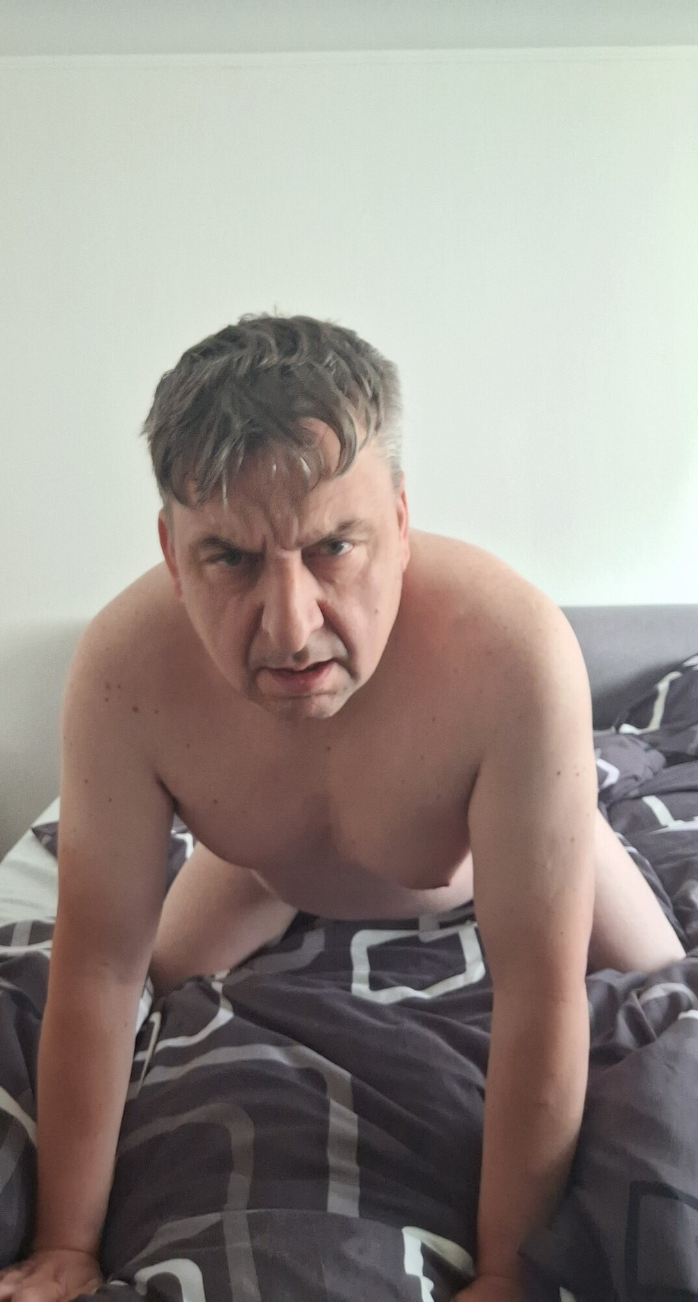 Nackt auf dem Bett  #2