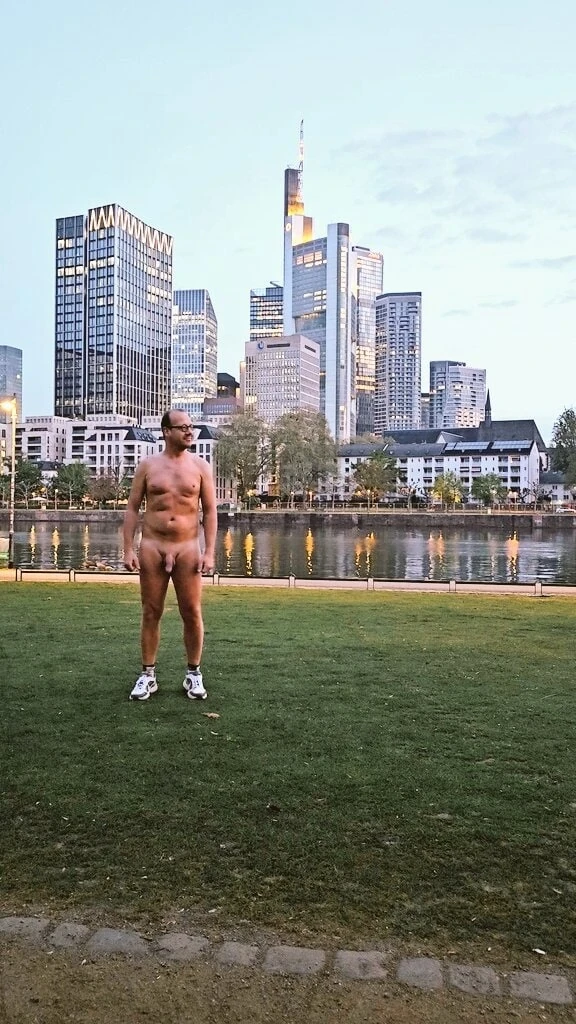 Hot in the City of Frankfurt  #2