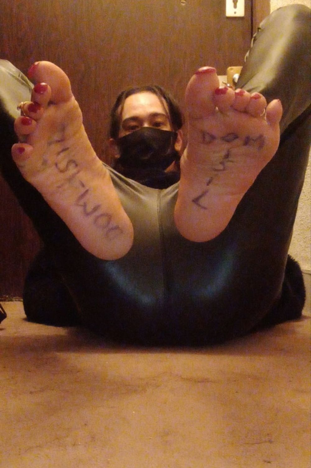 Lindaasian-ts feet for Master DOM_isil  #17