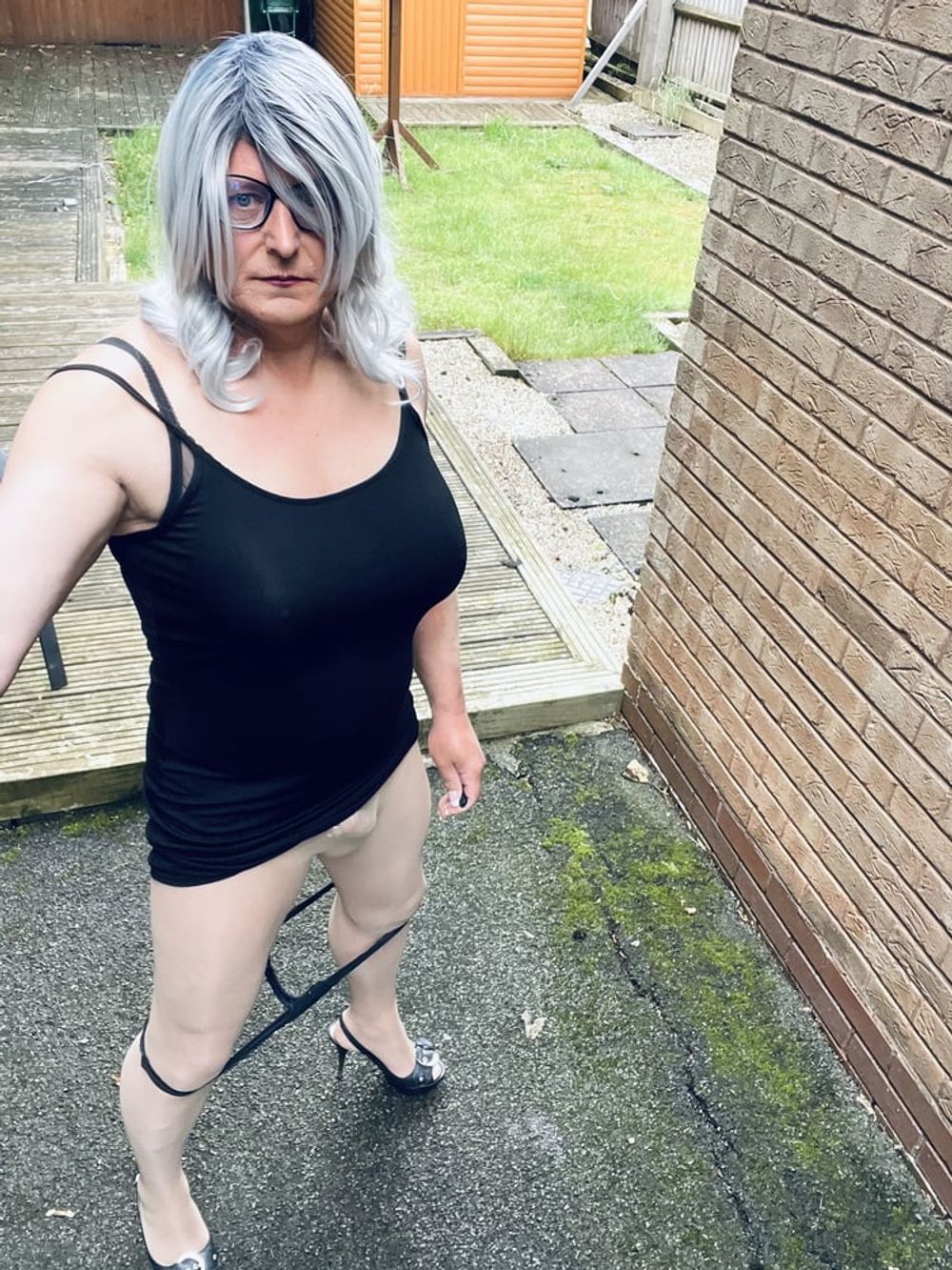 Crossdresser Kellycd2022 on the driveway  #47