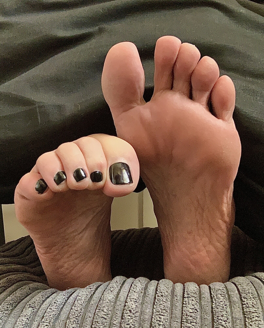 New feet pics message for more thanks for watching xxx #9