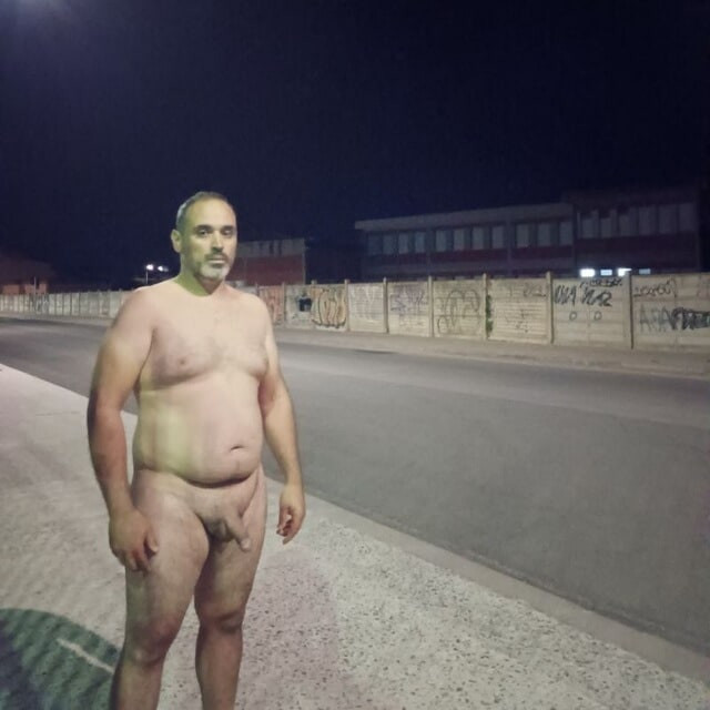 Ragazzo mostra il suo pisellino minuscolo  #57
