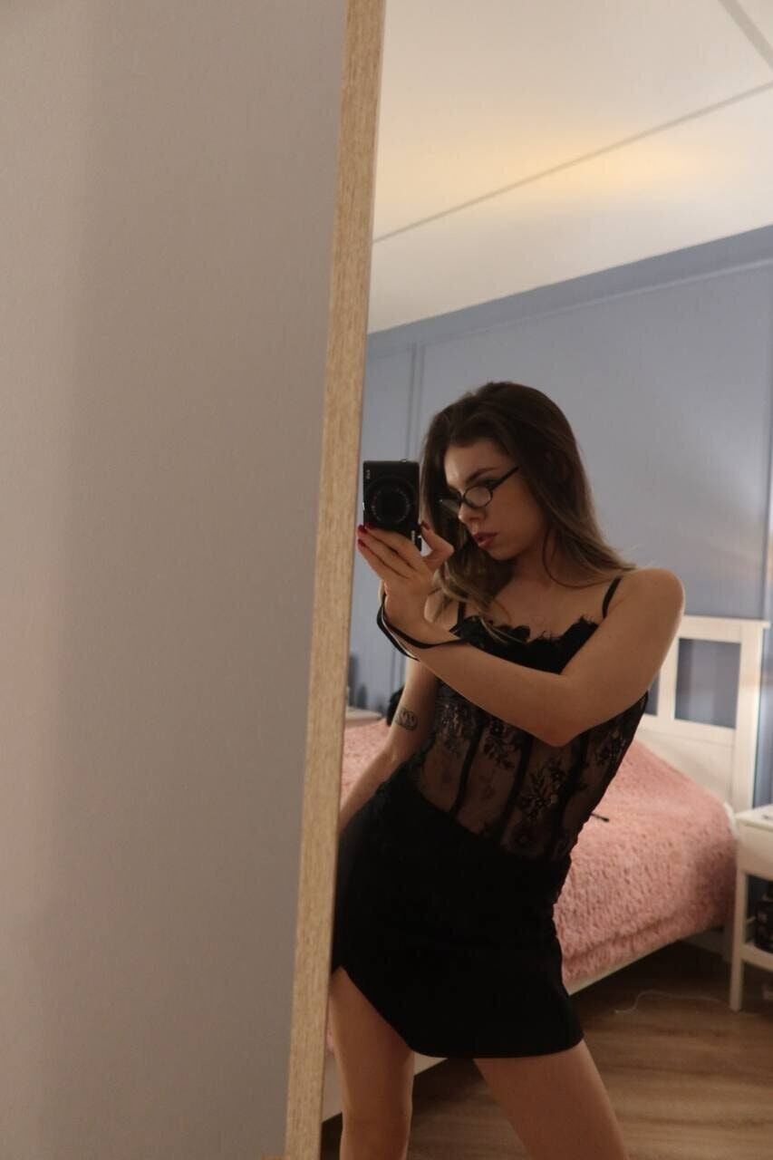 Free Mila_Cutie Photos
