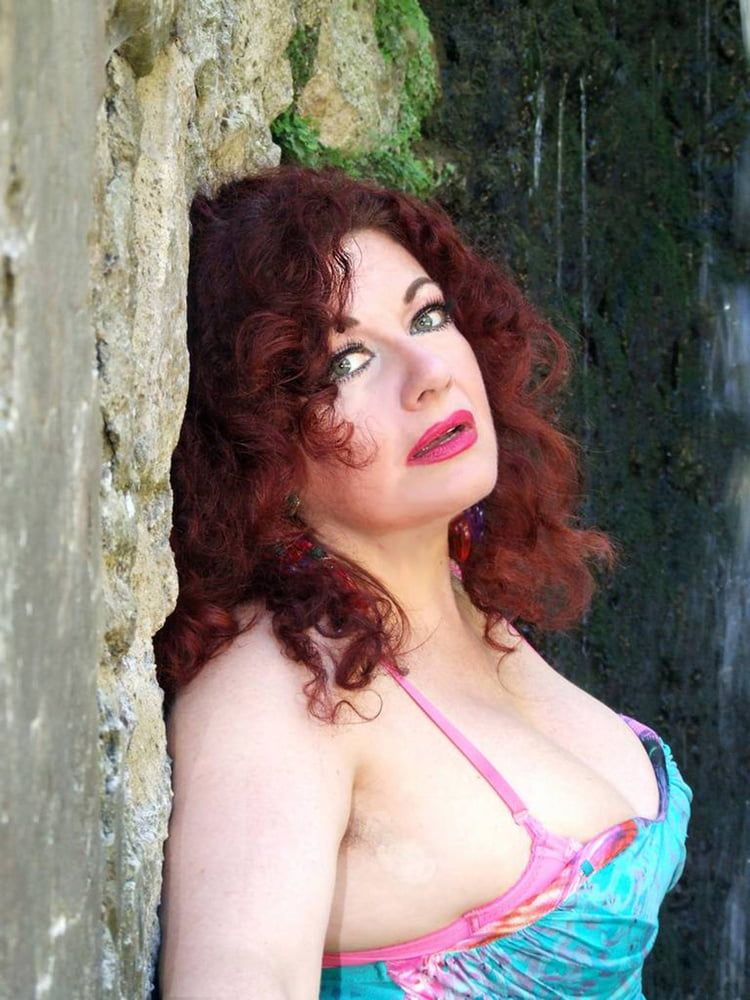 Jessica Rizzo the provocative and seductive Italian porn ac #9
