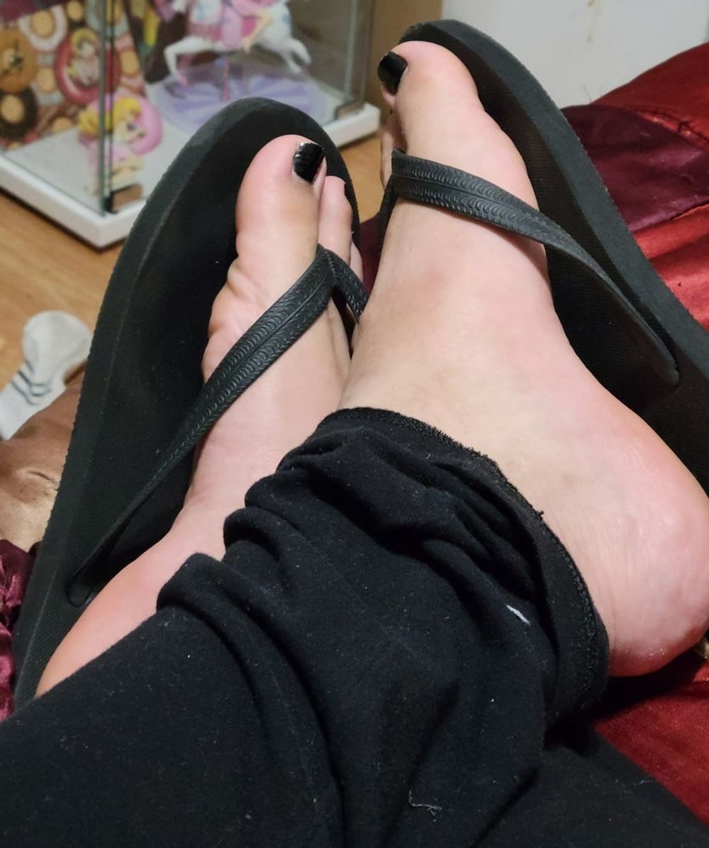 Fem Chub feet