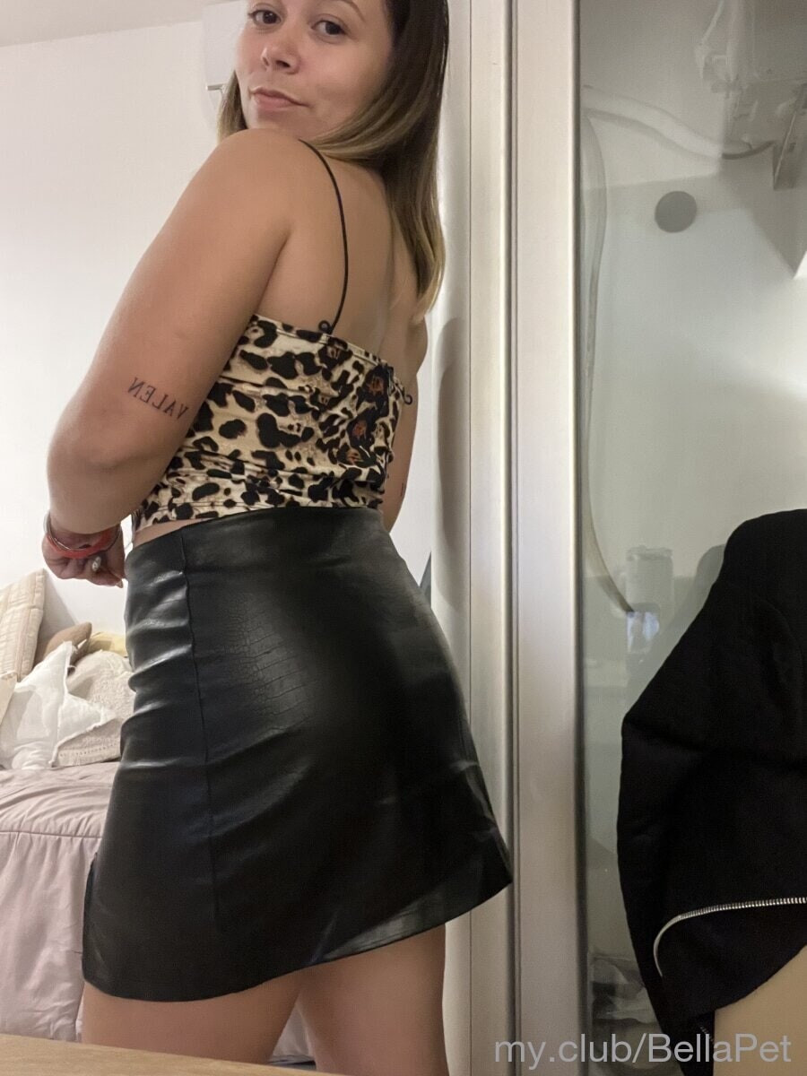 Bella 👑 Free Photos #4