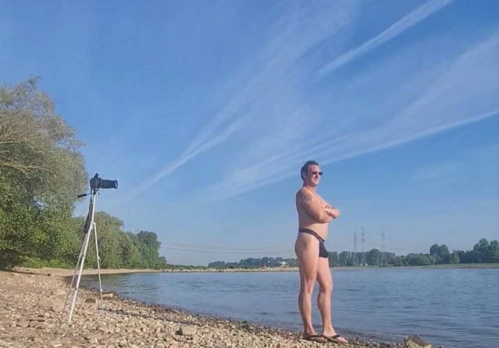 FKK Fotoshooting am Rhein in K?ln #4