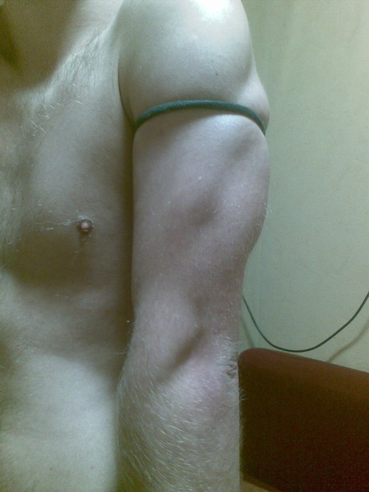 flex my biceps