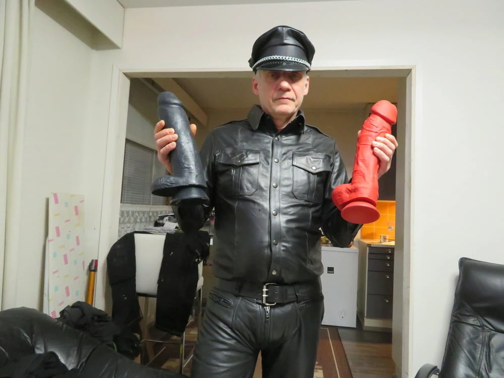Finnish gay Juha and leather outfit #14
