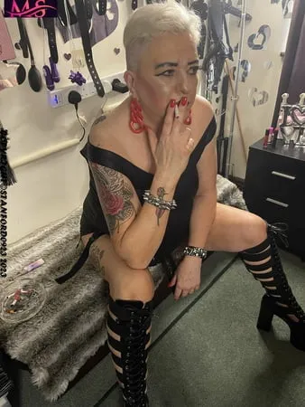 ready to fuck sissy boy         