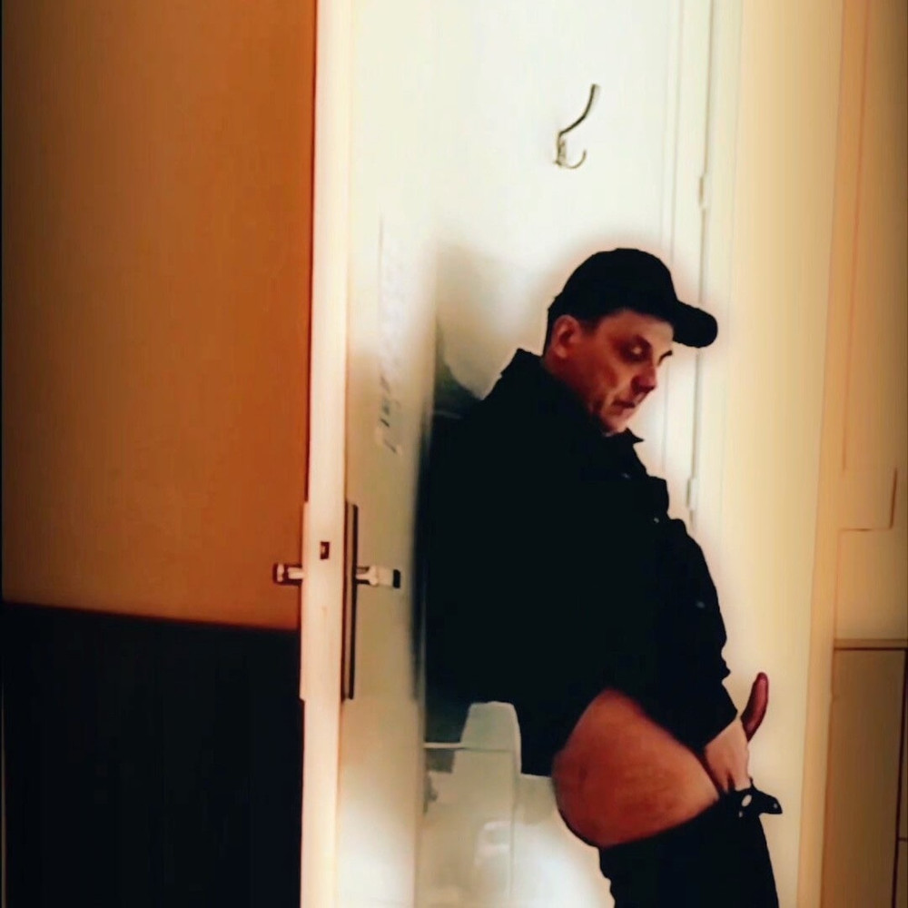 Jerk off and ass show in front of a door #9
