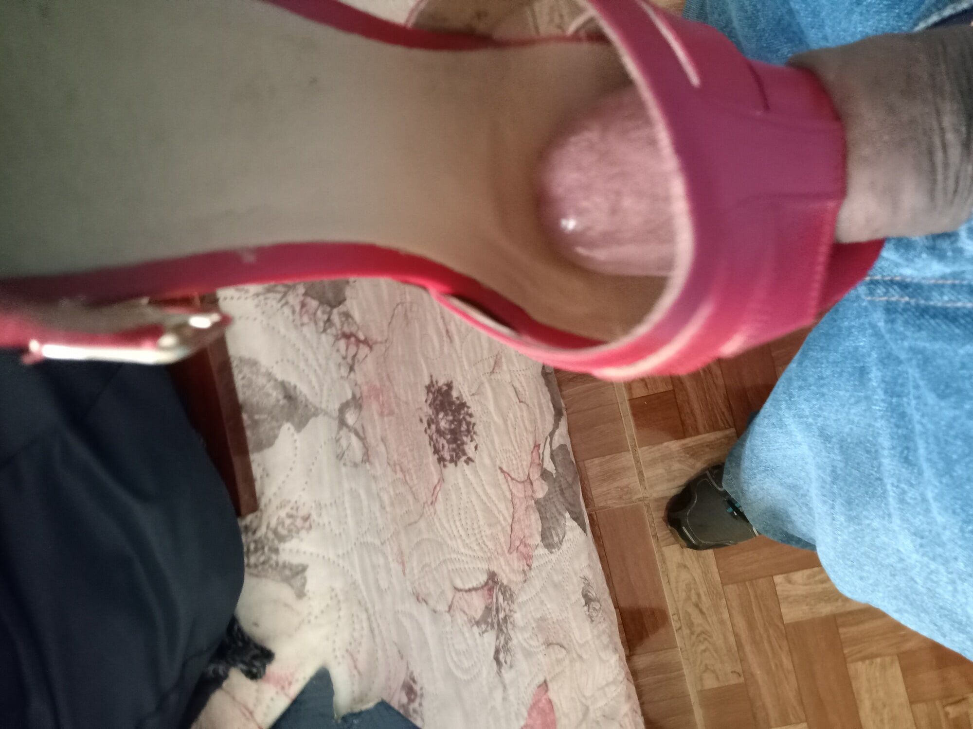 UNA TARDE LLUVIOSA EN LA RECAMARA DE MATILU  Y SUS TACONES #5
