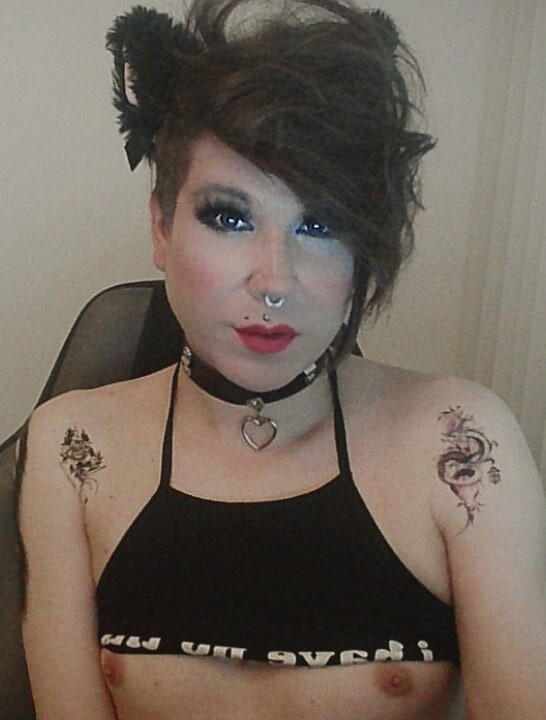 cute amateur crossdresser