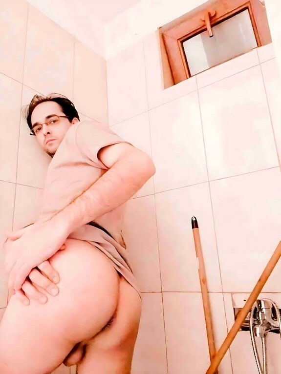 😎Willy Alexandru Petre Nude Guy #12