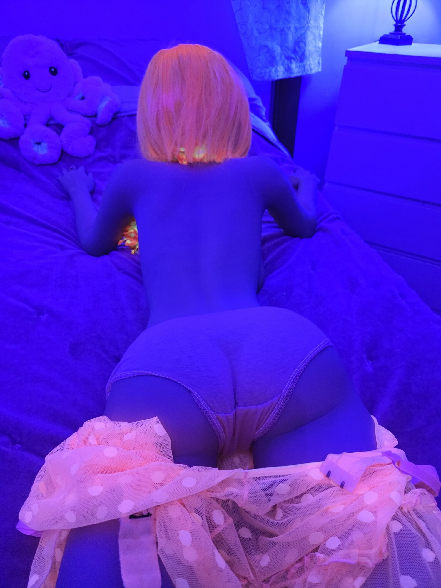 Amber's Blacklight! #26