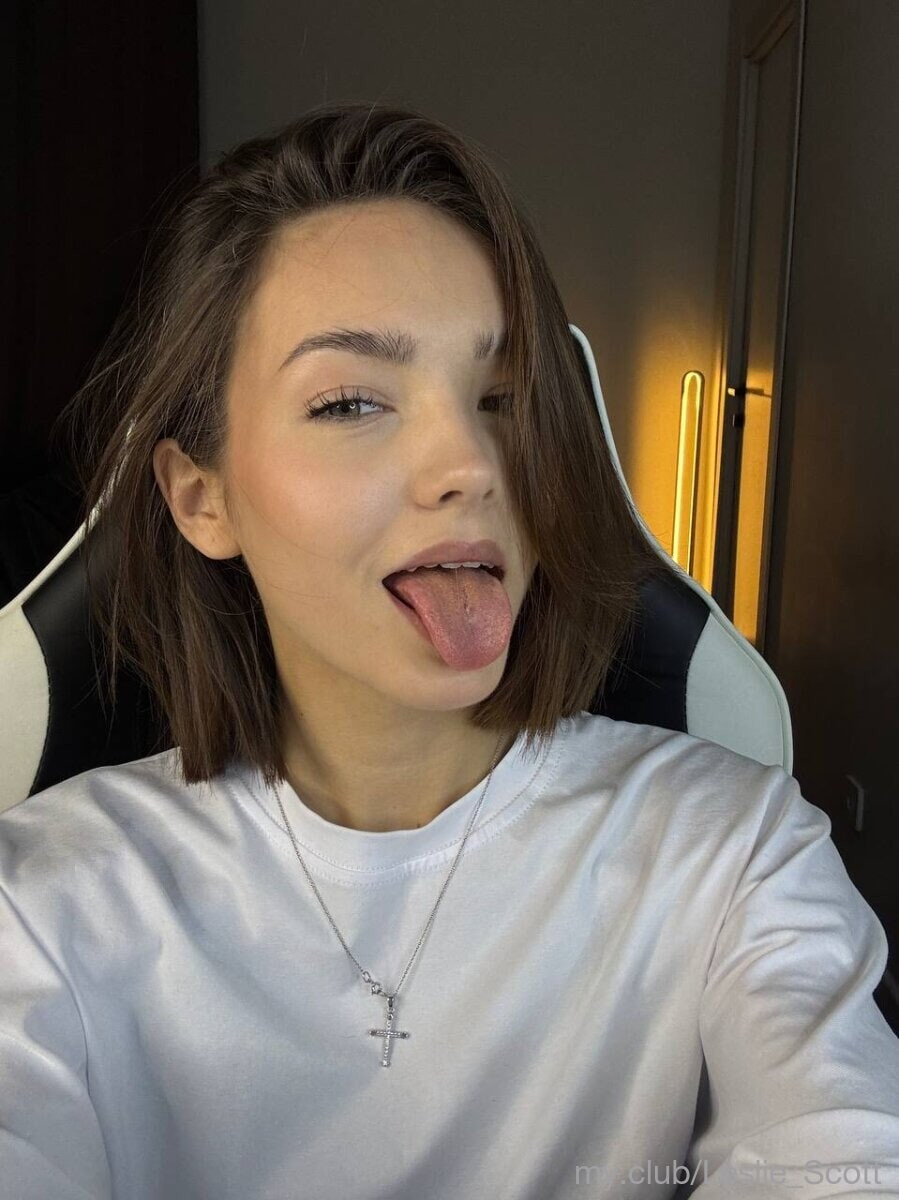 Free Leslie Photos