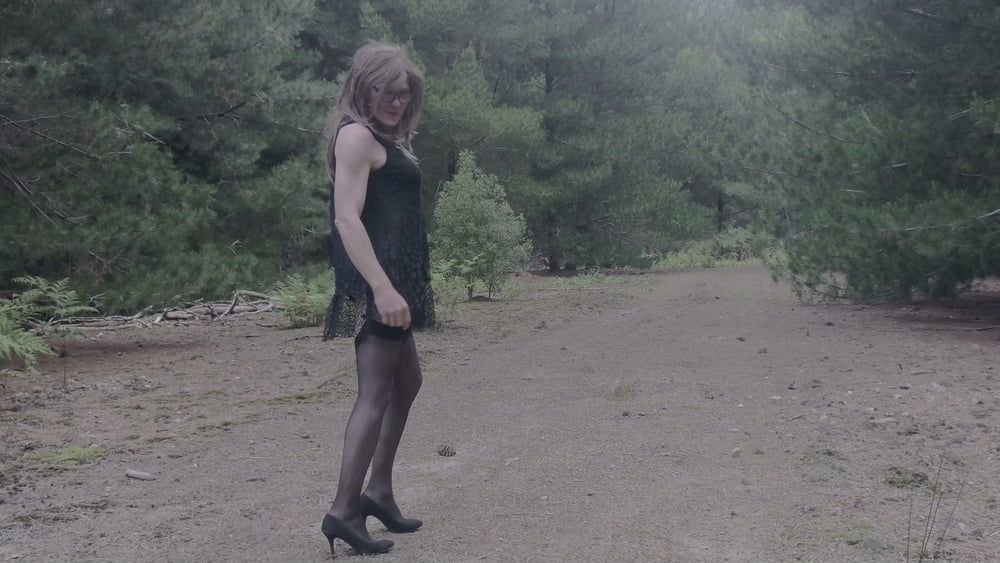 Crossdress road trip v hort black dress #26